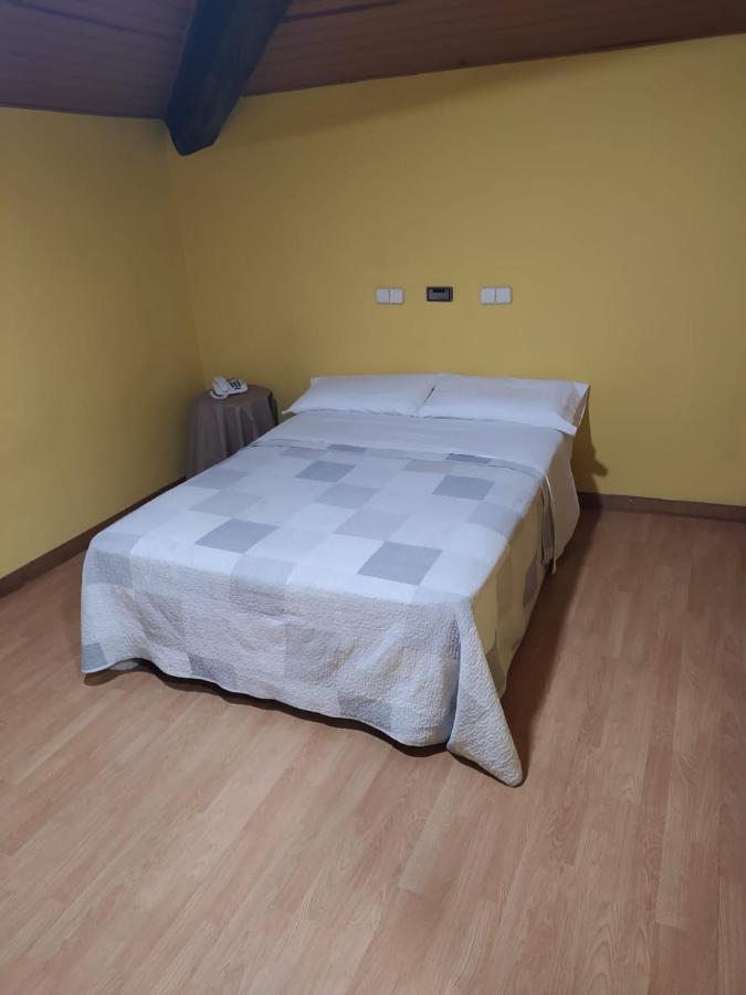 Hostal Rural Oricain Bagian luar foto