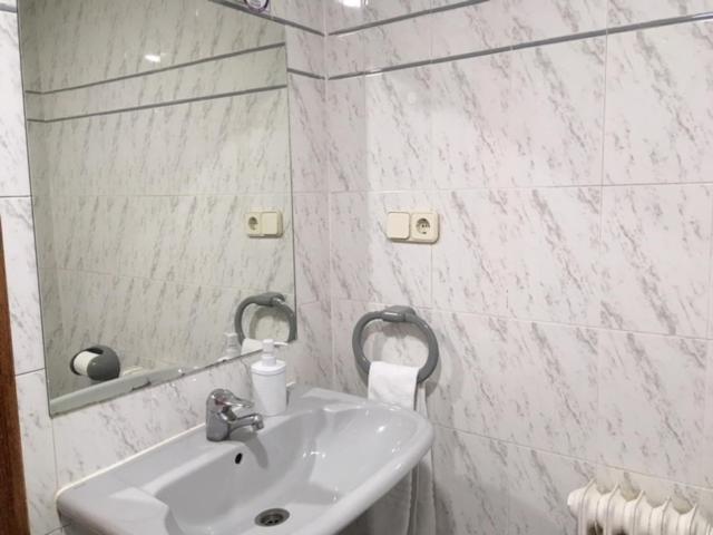 Hostal Rural Oricain Bagian luar foto